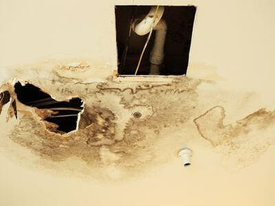 Professional water damage restoration services in Winnipeg - Super Restoration